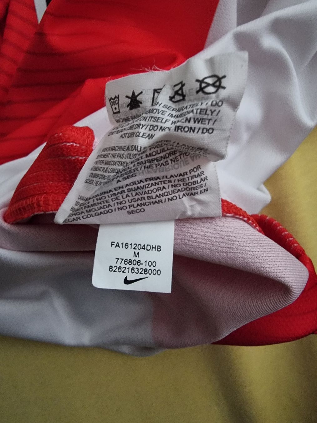Nike Leibchen & Hosen: Kylian Mbappe / AS Monaco 2016-2017 Heimtrikot – Gebraucht aus Suhr von SariLacivert1907 4