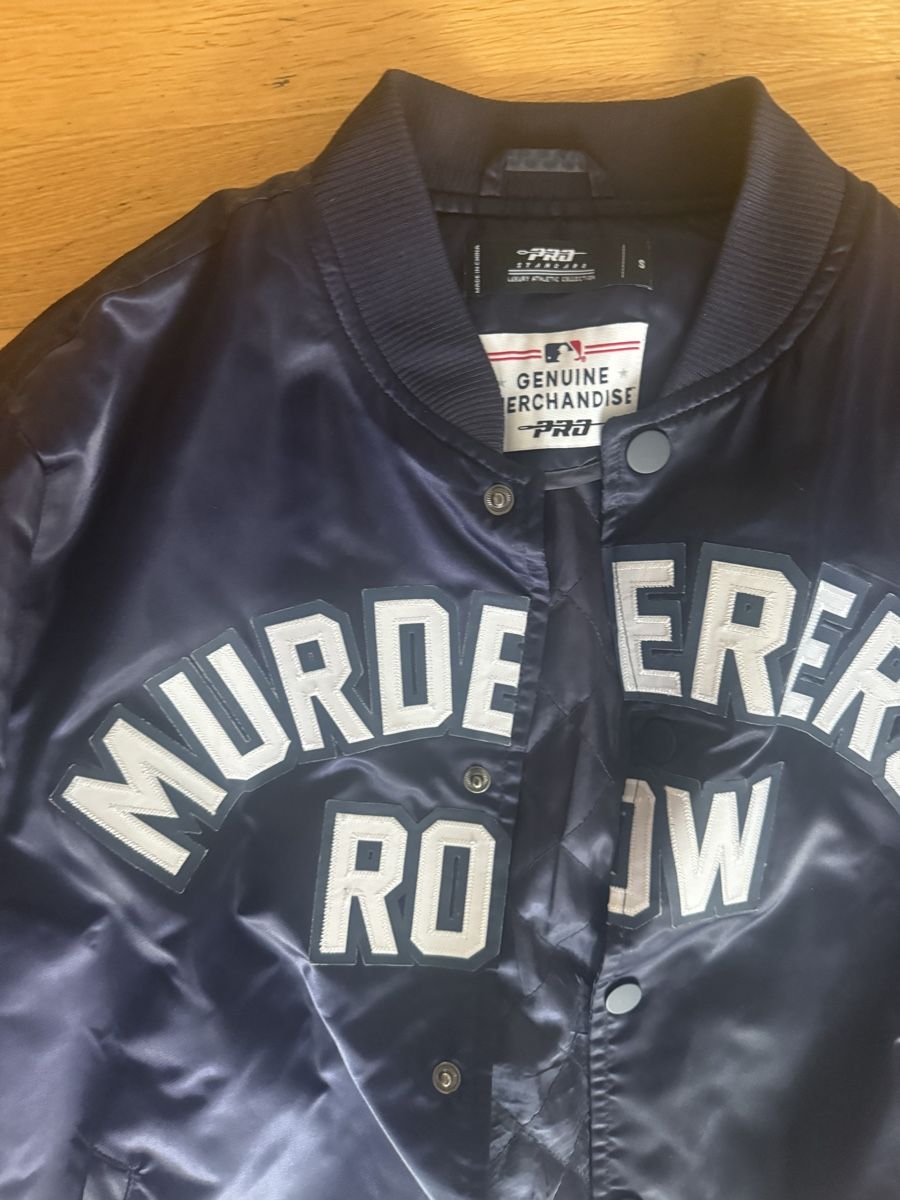 Jacken: MLB New York Yankees Baseball Jacket from 2023 – Gebraucht aus Bassersdorf von len_czz7 2