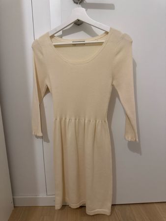 Robe en maille beige manches longues bon état taille S