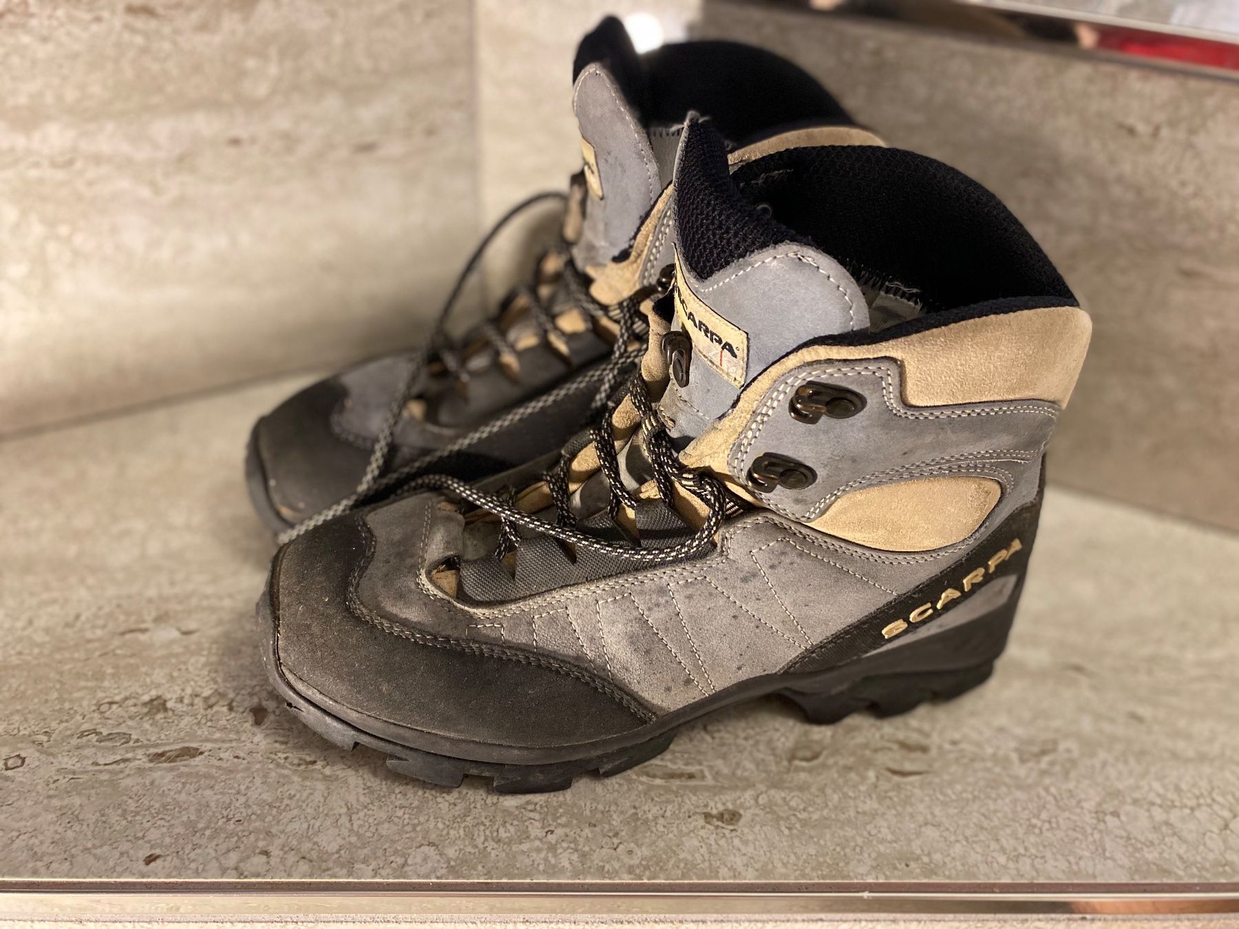 Chaussures hommes: Scarpa Wanderschuhe 40.5 – D'occasion à Birrwil par Bendegriz 1