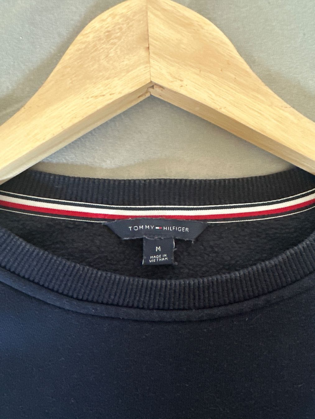 Tommy Hilfiger Pullover & Sweatshirts: Tommy Hilfiger Pullover M dunkelblau – Gebraucht aus Biel-Benken BL von doefi26 3