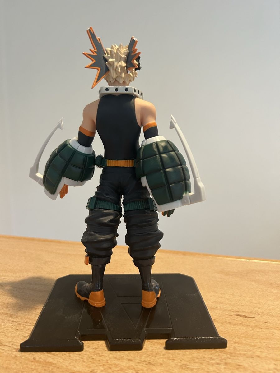 Statuette: Figurine Katsuki Bakugo – Usato da Sonceboz-Sombeval venduto da Australia010 1