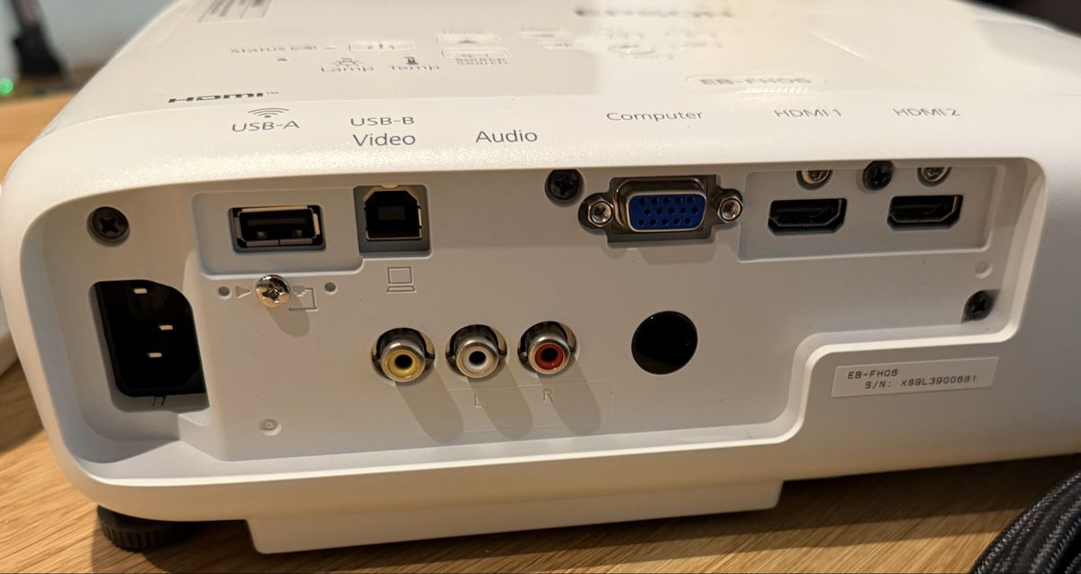 Epson Vidéoprojecteurs: Beamer  Epson EB-FH06 – D'occasion à Zürich par ardnaxela84 3