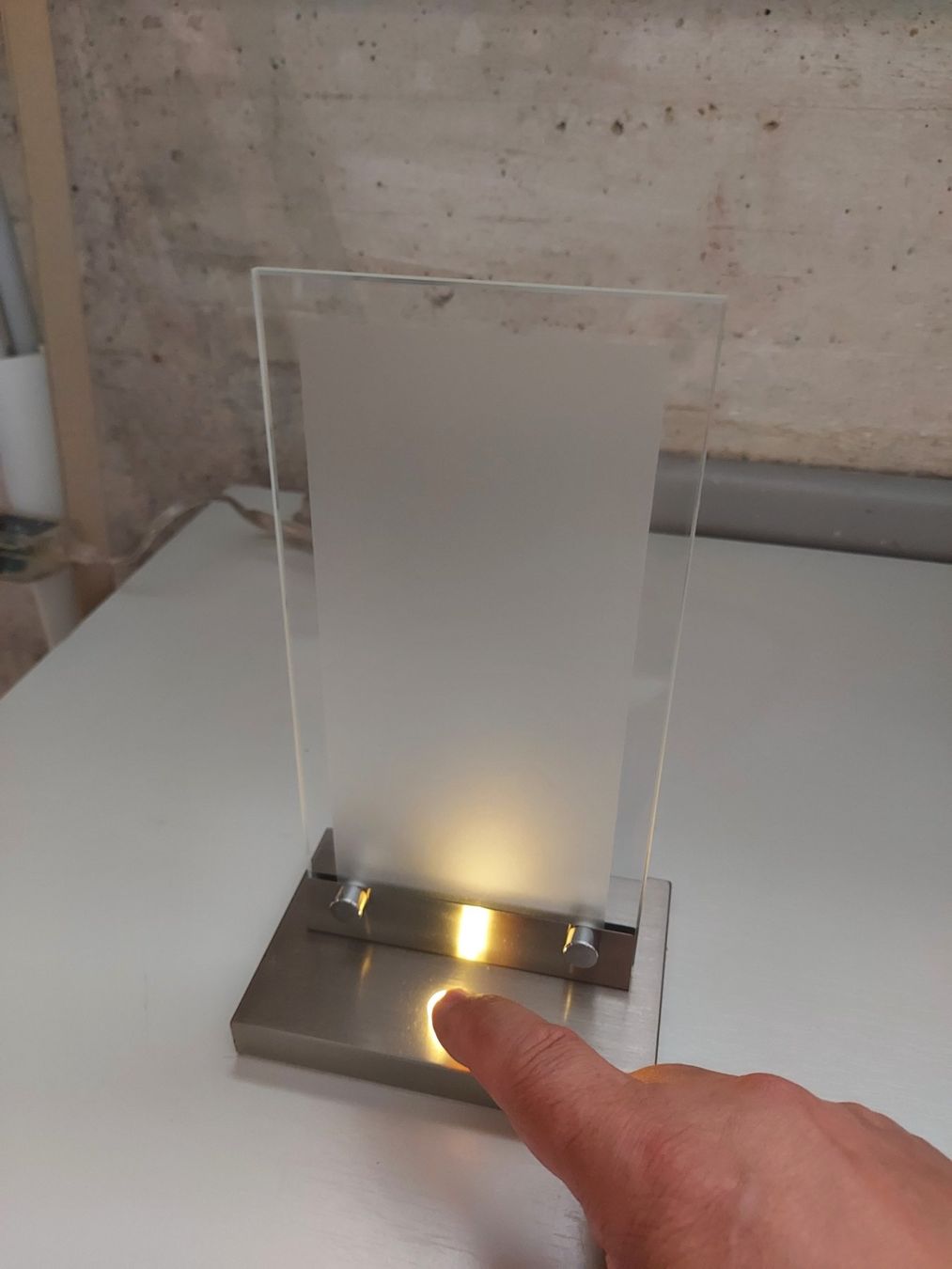 Lampes: KLEINE GLAS TISCHLEUCHTE LED – Neuf (Voir description) à Zeiningen par elcanaja 3