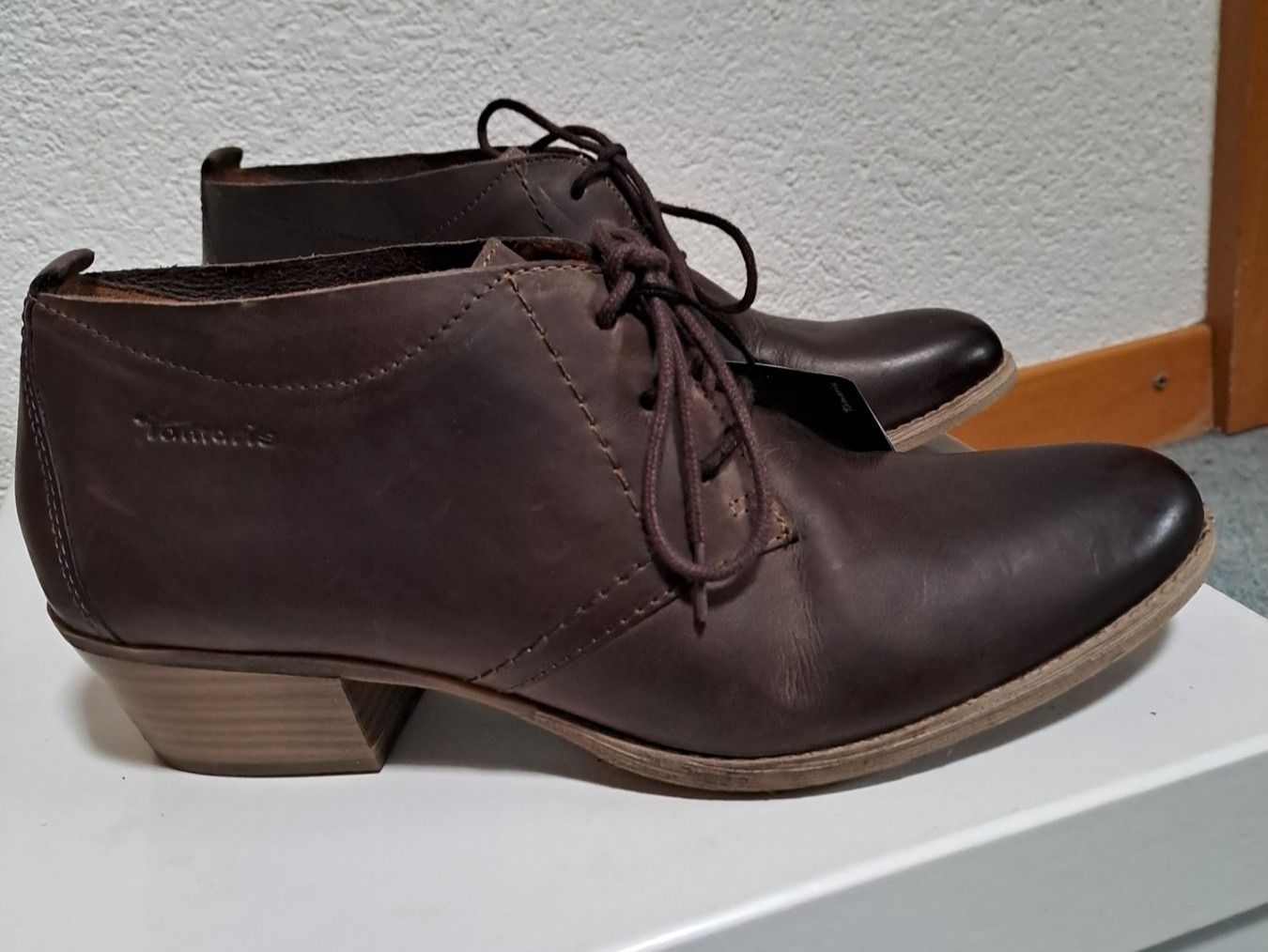 Tamaris Scarpe da donna: Schicke Lederschuhe Gr. 40, Tamaris – Usato da Frauenfeld venduto da Andadaa