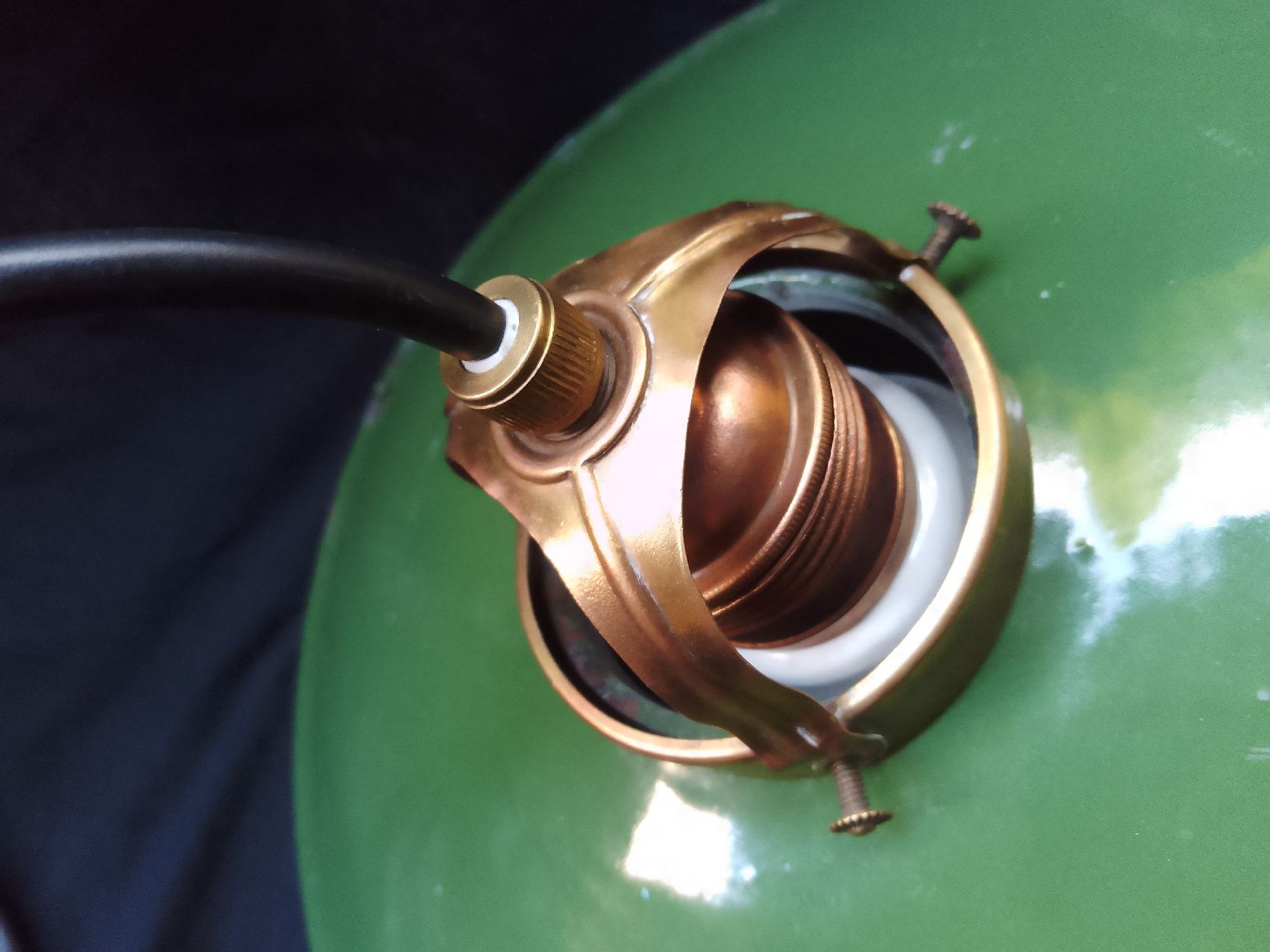 Lampadari & plafoniere: Vintage Industrielampe Deckenlampe Emaille Plafonnier Vert – Usato da St. Gallen venduto da EastLakeConcept 2