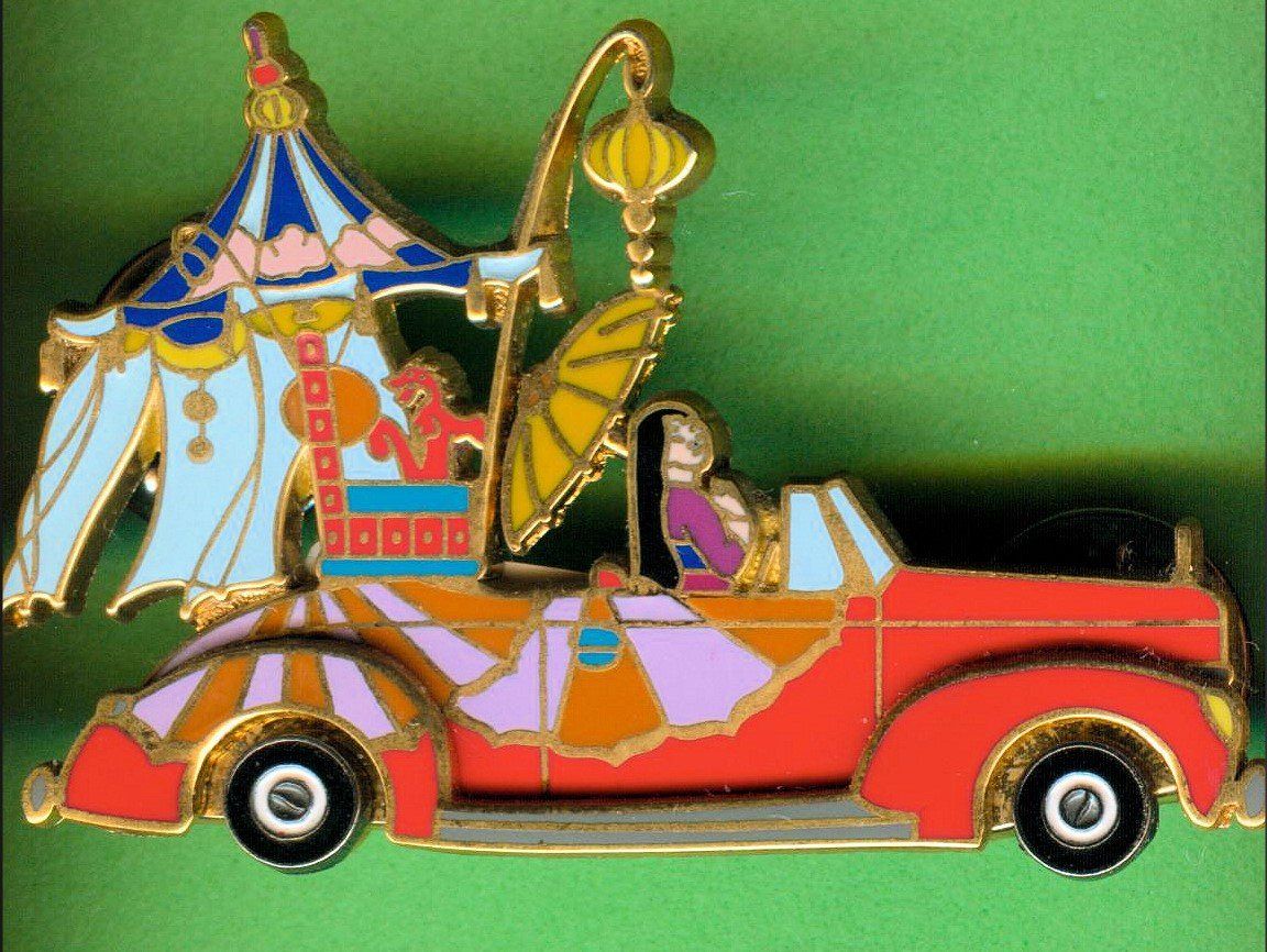 Disney Placchette & Badge: DISNEY  Studio Parade  MULAN – Usato da Winterthur venduto da Sammleroase