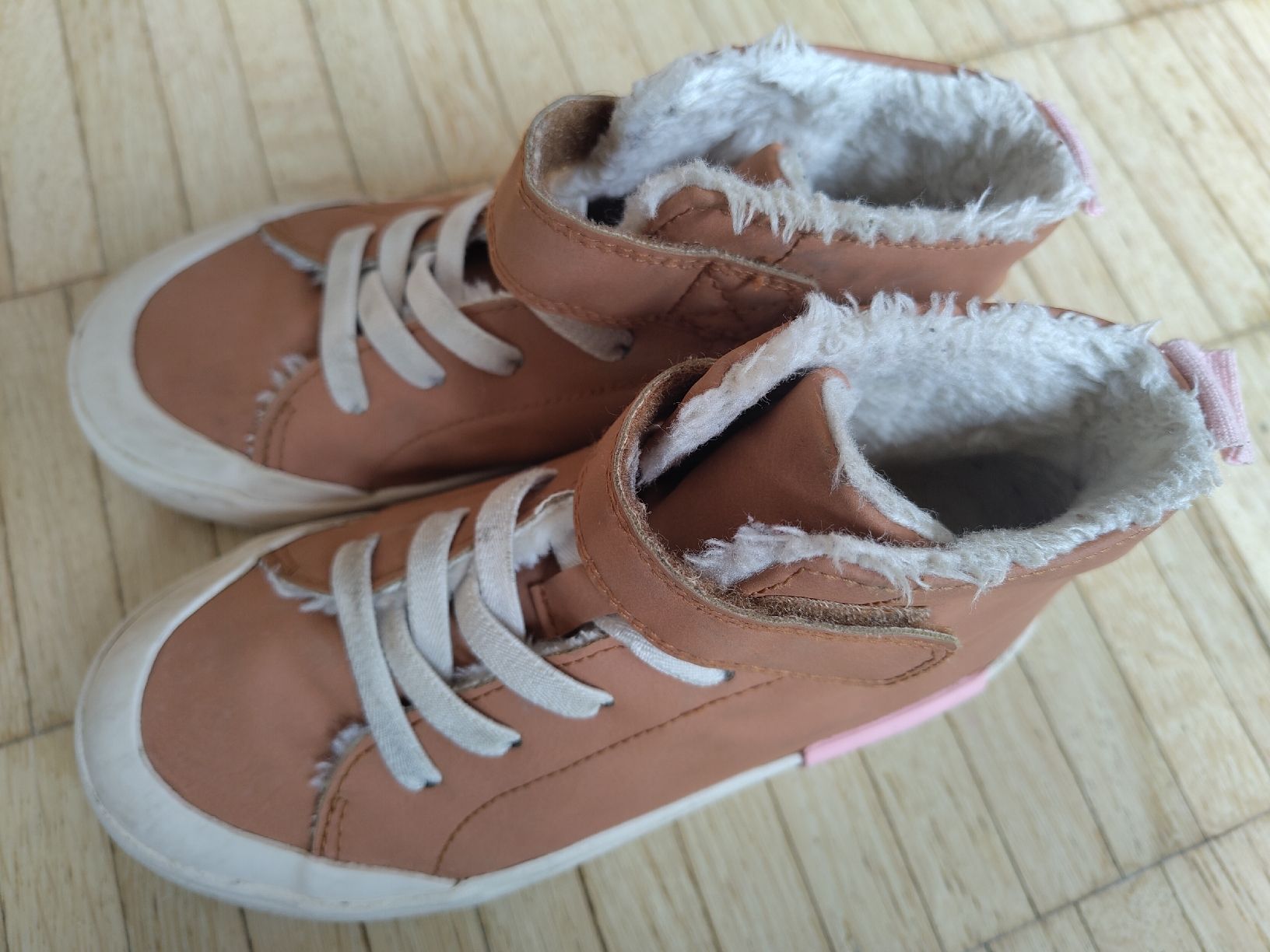 Scarpe per ragazzi: Warme Winter Sneaker, Gr 30 – Usato da Zürich venduto da Spif 2