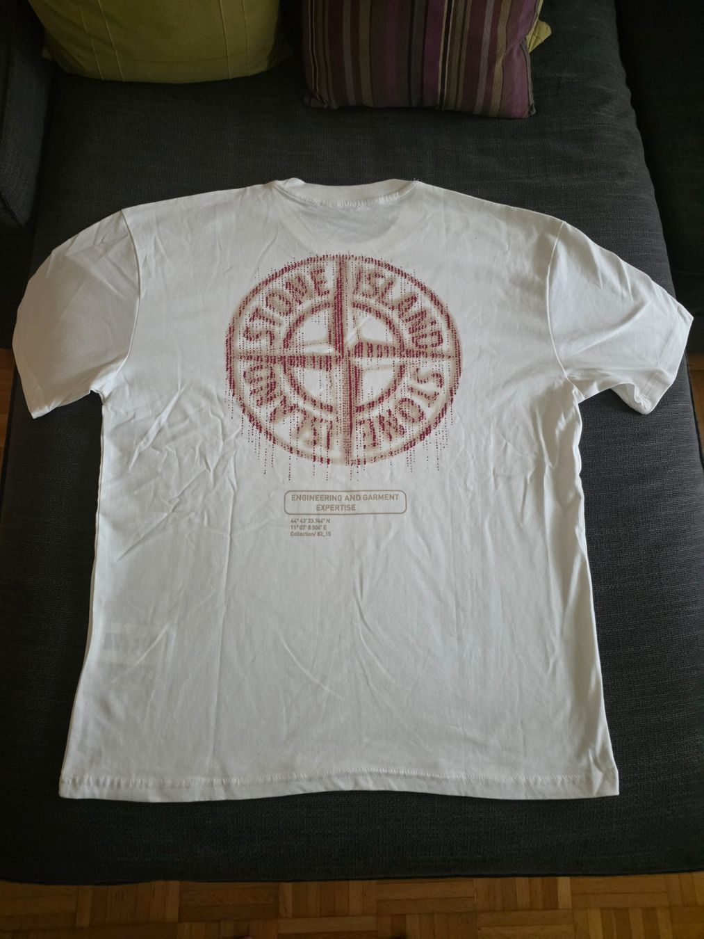 Stone Island T-shirt: Stone Island T-Shirt – Nuovo (secondo la descrizione) da Zürich venduto da suz_b25w 1