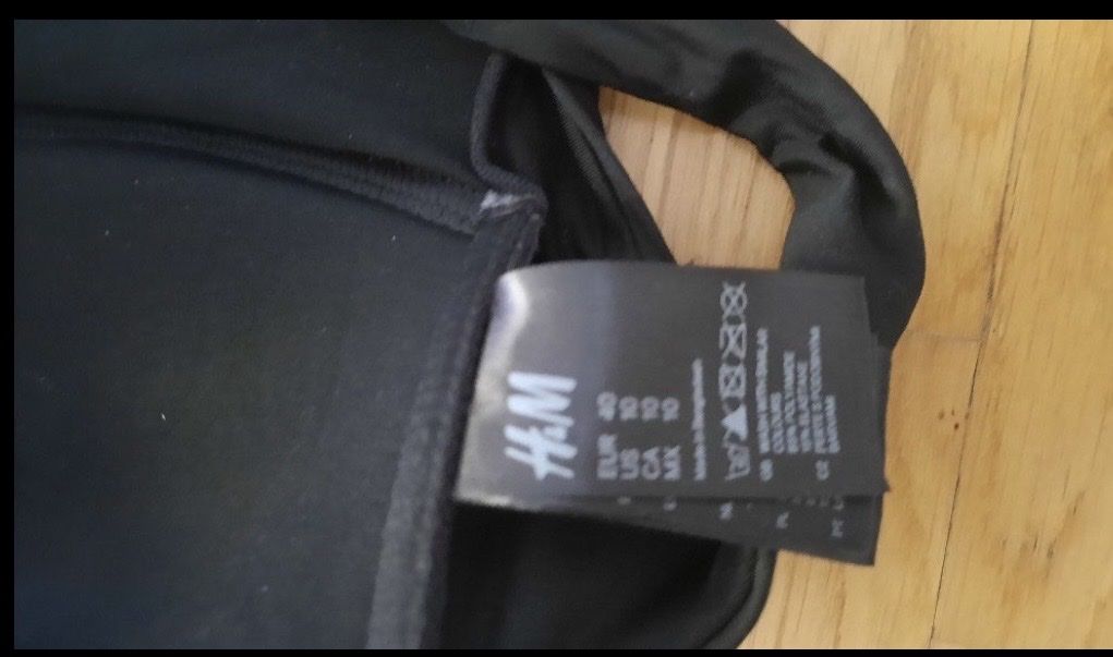 H&M Costumi da bagno & Bikini: Badenanzug/Badekleid Schwarz Gr.40 von HM – Usato da Pfungen venduto da Sheki56 3