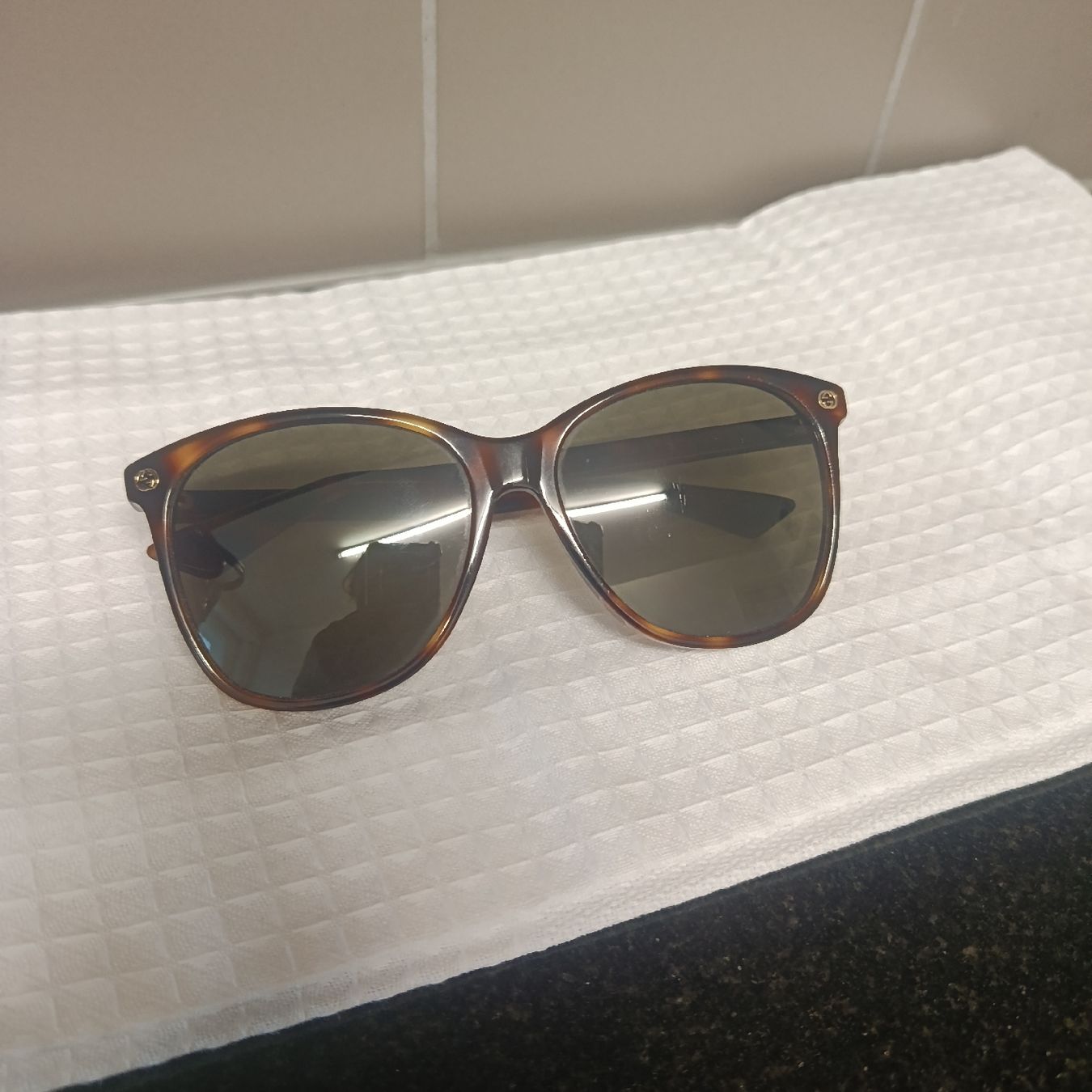 Gucci Lunettes & Verres: Lunettes Gucci – D'occasion à La chaux de fonds par ton_79f7 2
