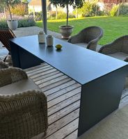 Gartentisch schwarz modern