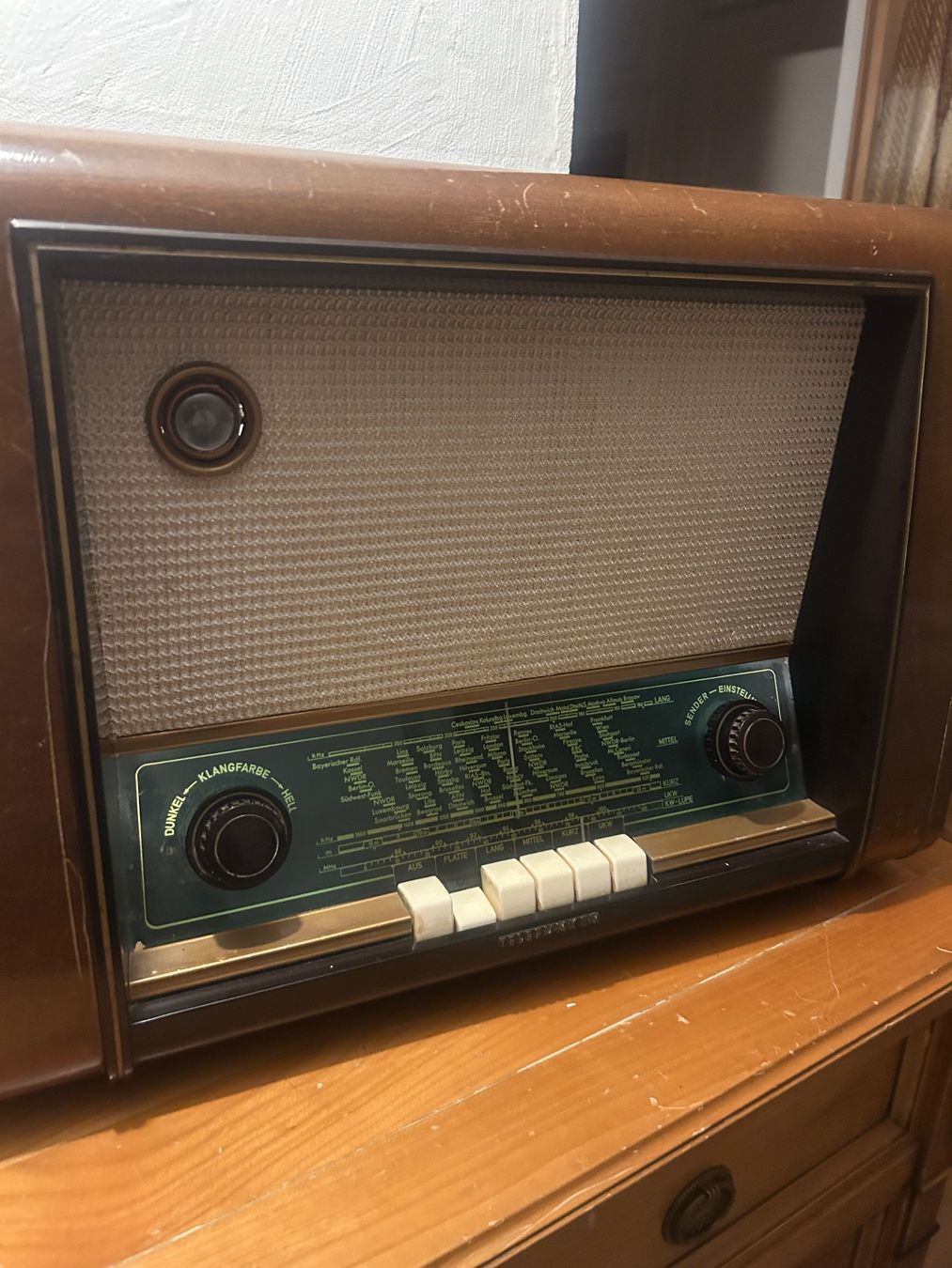Telefunken Radios: Radio Telefunken 673 WU 1952 – Gebraucht aus Le Brassus von val_c8d8 1