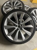 Tesla 20 Zoll Alufelgen mit Winterreifen