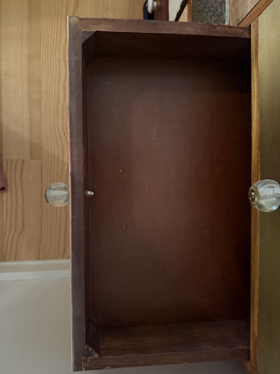 Cassettiere: Kommode mit 9 Schubladen Holz Landhausstil gebraucht – Usato da Therwil venduto da massimo_gino 2