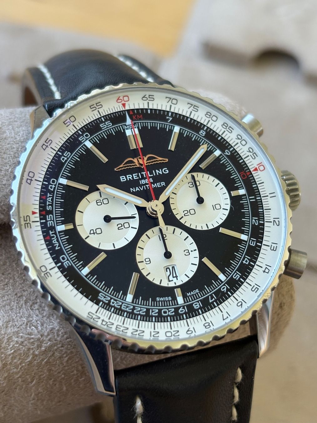 Breitling Montres: Breitling Navitimer B01 Chronograph 46 Fullset mit Garantie – D'occasion à Birsfelden par Mynos 5