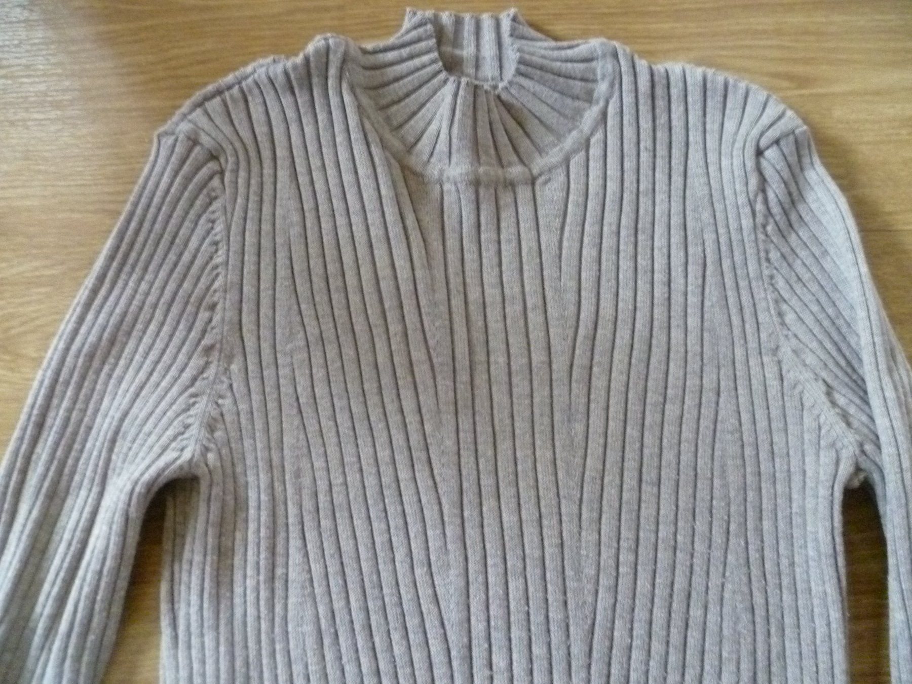 H&M Pullover & Sweatshirts: Pulli – Gebraucht aus Bargen BE von angel611 1