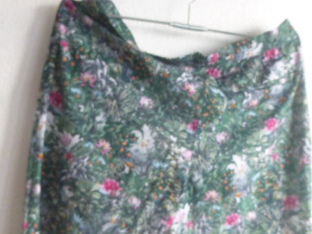 Hosen: Hose bunte Blumen H&M Gr, L NEU – Neu (gemäss Beschreibung) aus Hinwil von Glasperlen 4
