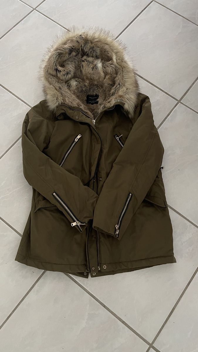 Zara Jacken: Damen Winterjacke mit Pelz – Gebraucht aus Brüttisellen von SonjaP0102 1