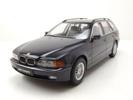 BMW 5er Touring E39 Phase I 1997-2000 dunkelblau met.   1:18