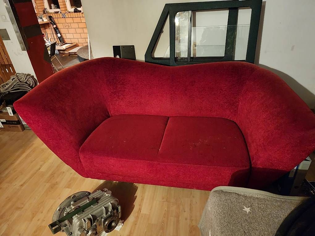 Divani: Zwei Sofas und ein Schrank gratis abzugeben  – Usato da Wallisellen venduto da moniblum99