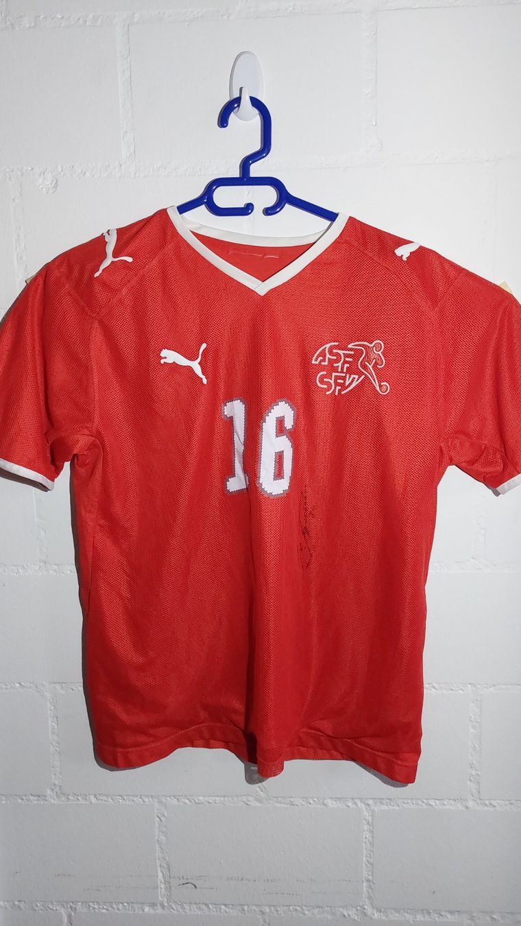 Puma Leibchen & Hosen: Schweizer Nati Trikot 08/09 Gr. S #16 Barnetta – Gebraucht aus Hedingen von Turicun25 1