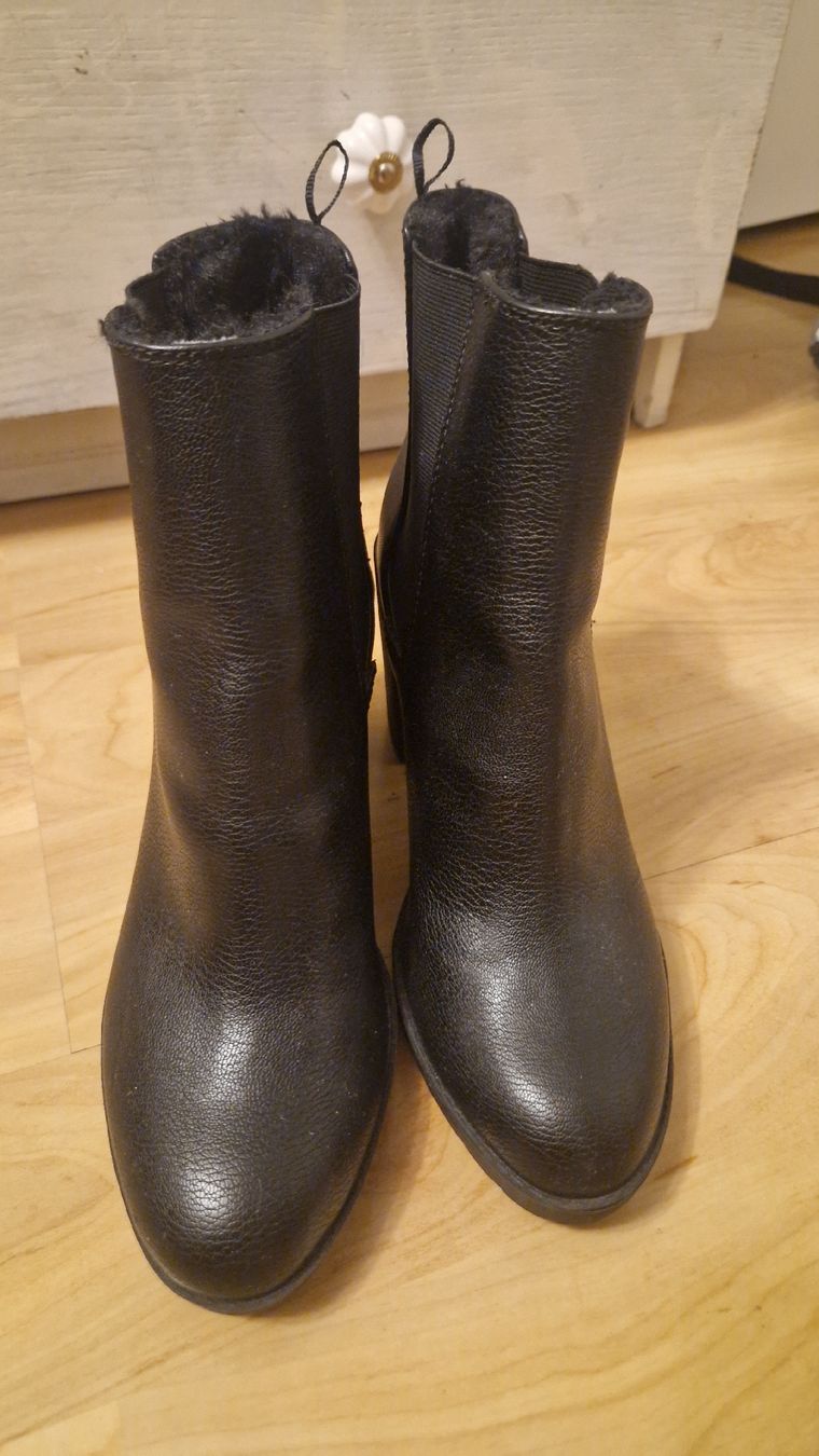 Scarpe da donna: Gefütterter Winterstiefel  – Nuovo (secondo la descrizione) da Muhen venduto da Picasso97