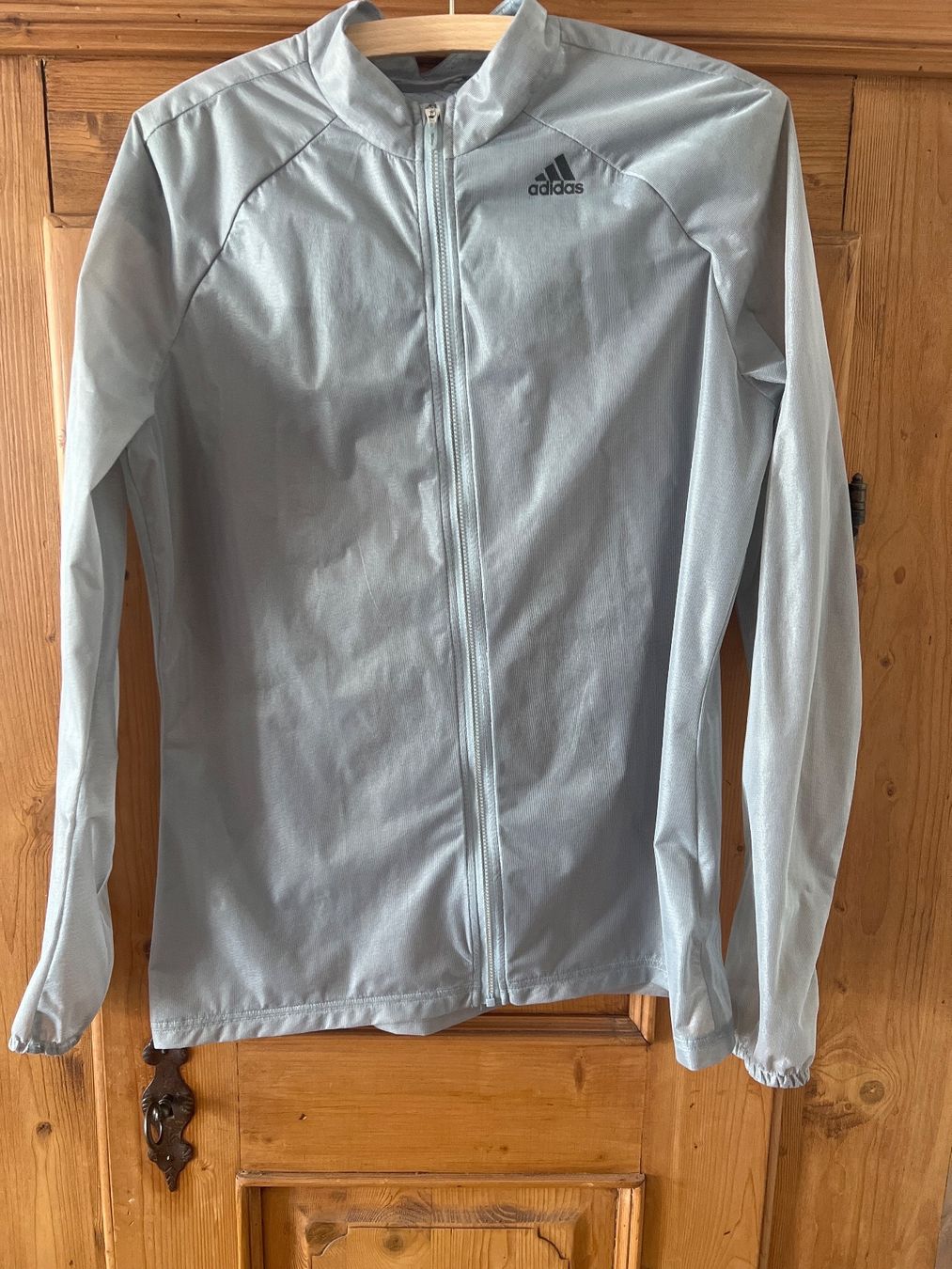 Adidas Jacken: Runningjacke / Windjacke Adidas Herren L – Gebraucht aus Winterthur von britsi