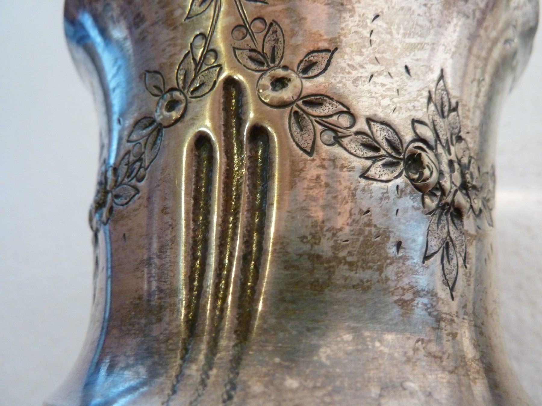 Tassen: Antike Tasse, versilbert – Gebraucht aus Bure von 1319 9