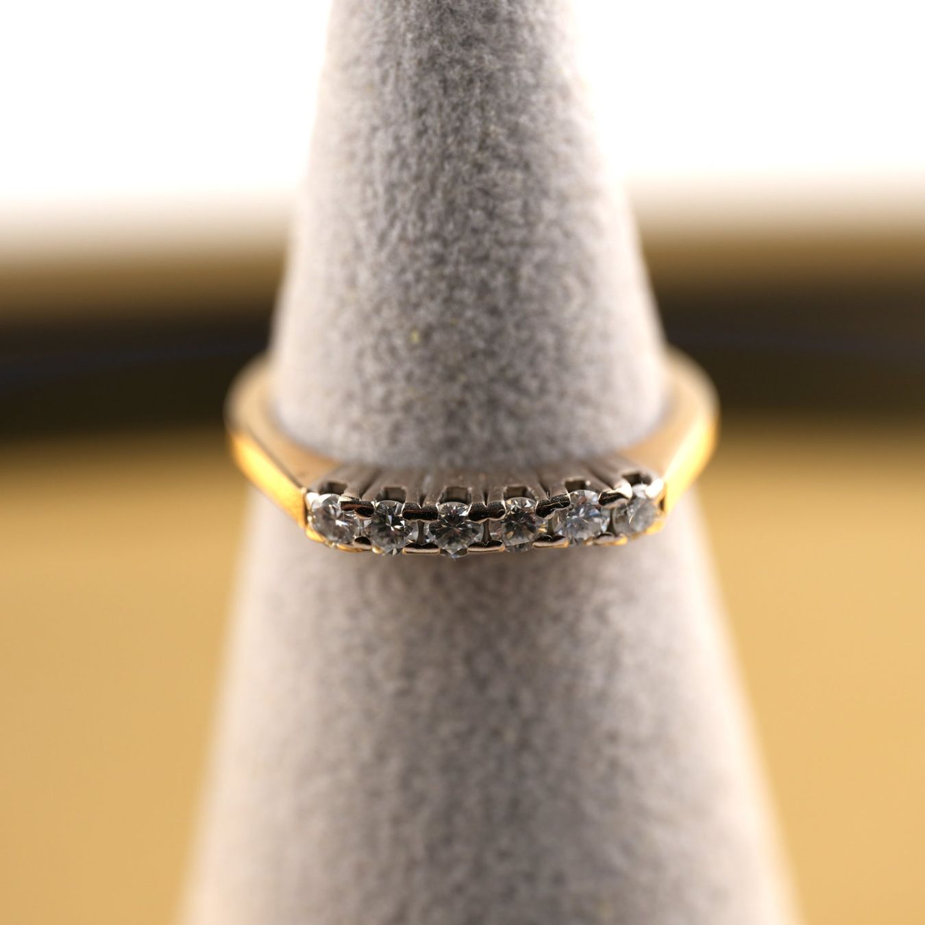 Anelli: Goldring 18K mit Diamanten – Usato da Basel venduto da Vip24