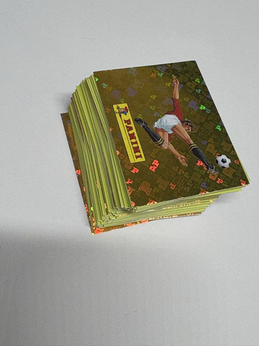Panini Carte collezionabili: 150 Panini + 3 extra Sticker – Usato da Stäfa venduto da LAS89
