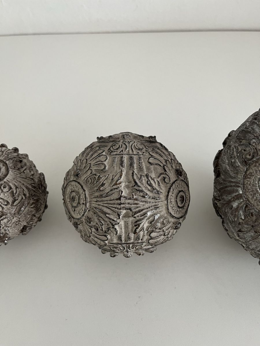 Tutte le decorazioni: grosse Schale mit 3 Deko-Kugeln / Kunststoff – Usato da Wetzikon ZH venduto da seli03 7