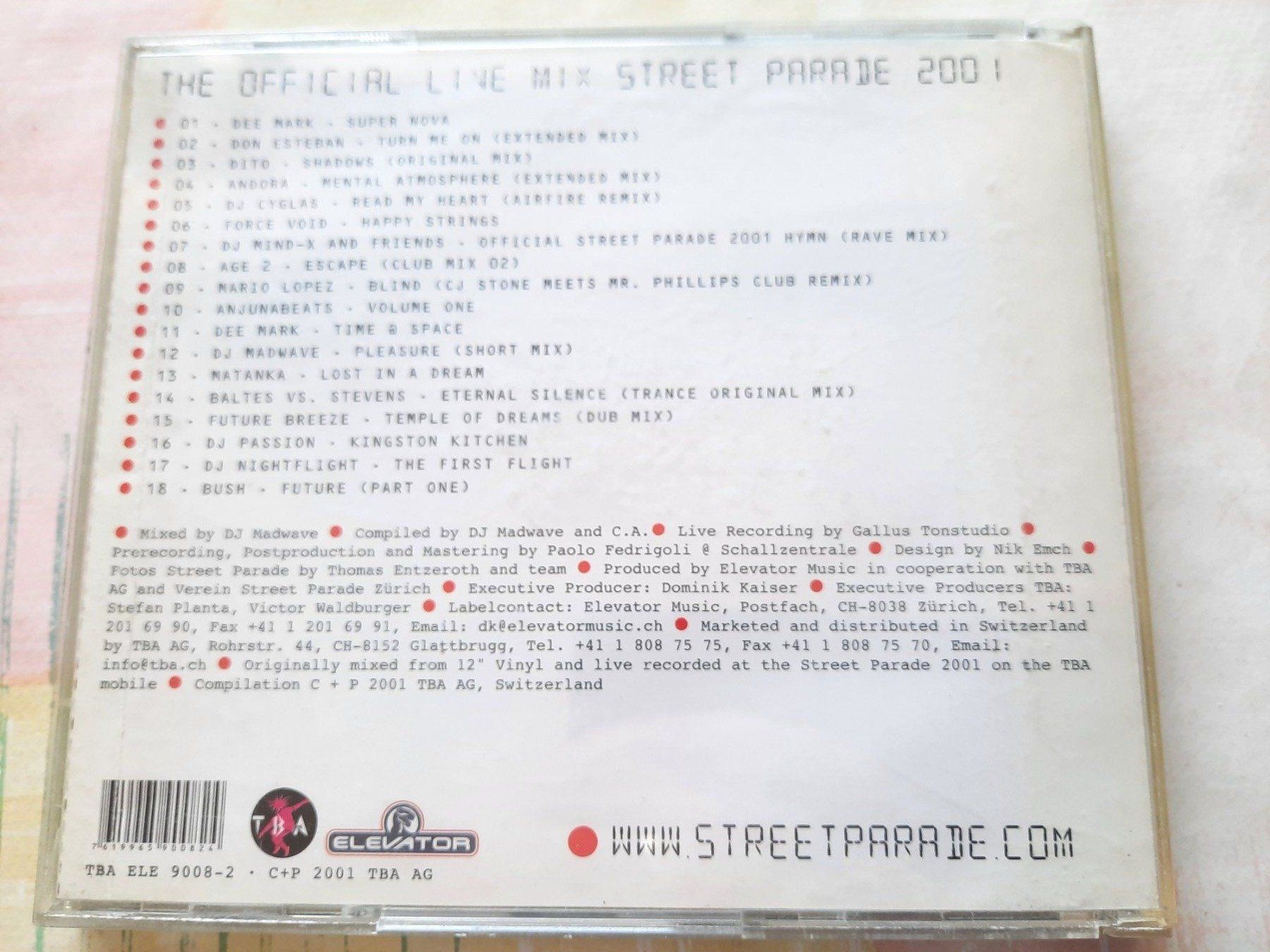 CD: CD Street Parade 2001 - Live mix - DJ Madwave  – Usato da Pully venduto da bro_n52j 2