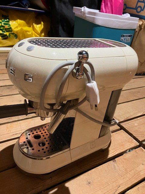 Smeg Kaffeemaschinen & Espressomaschinen: kaffee kolbenmaschine smeg – Gebraucht aus Schwarzenberg LU von kindler007 2