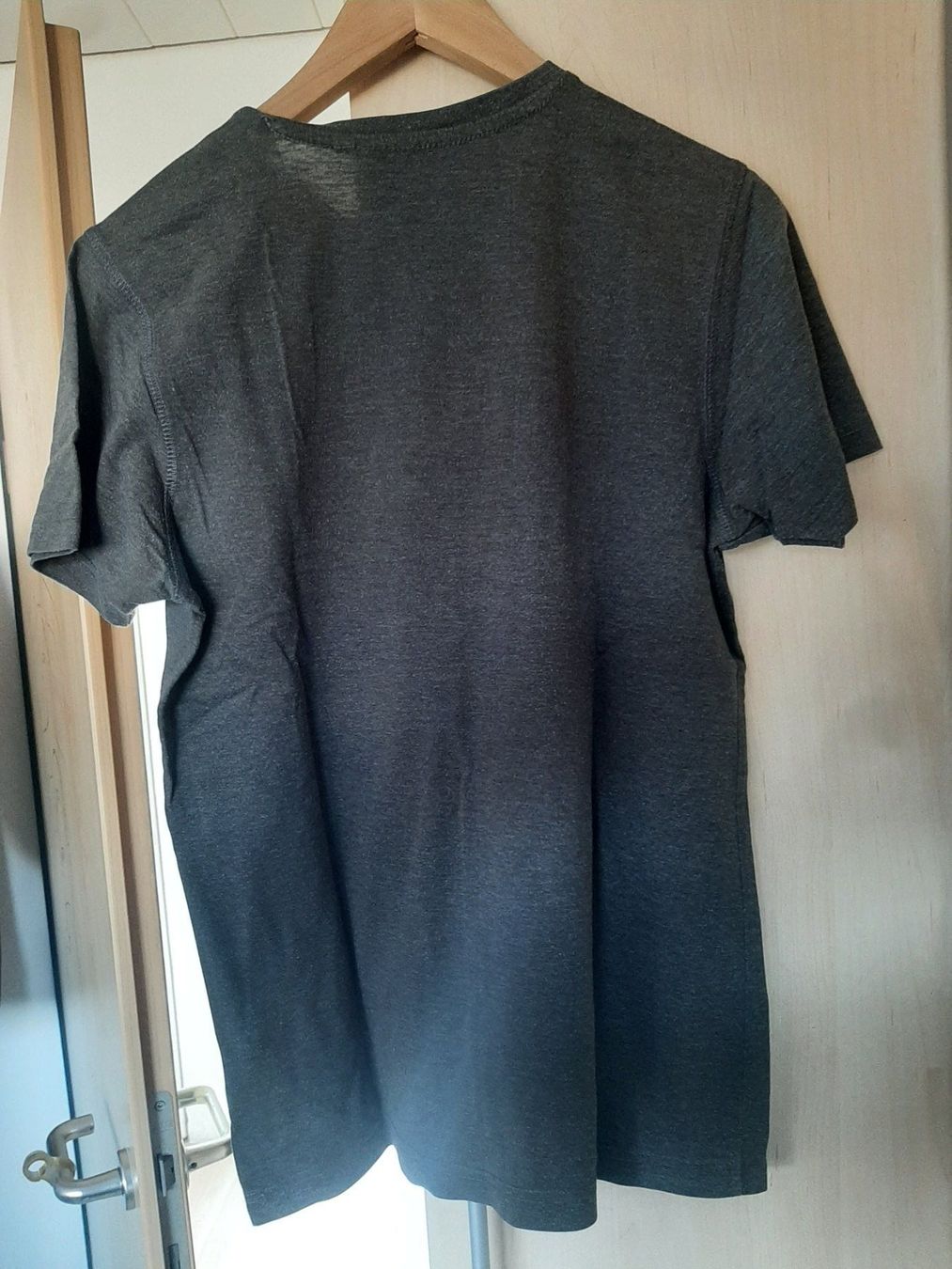 T-shirt: T-shirt S – Usato da Courtételle venduto da joe_x9vm 1