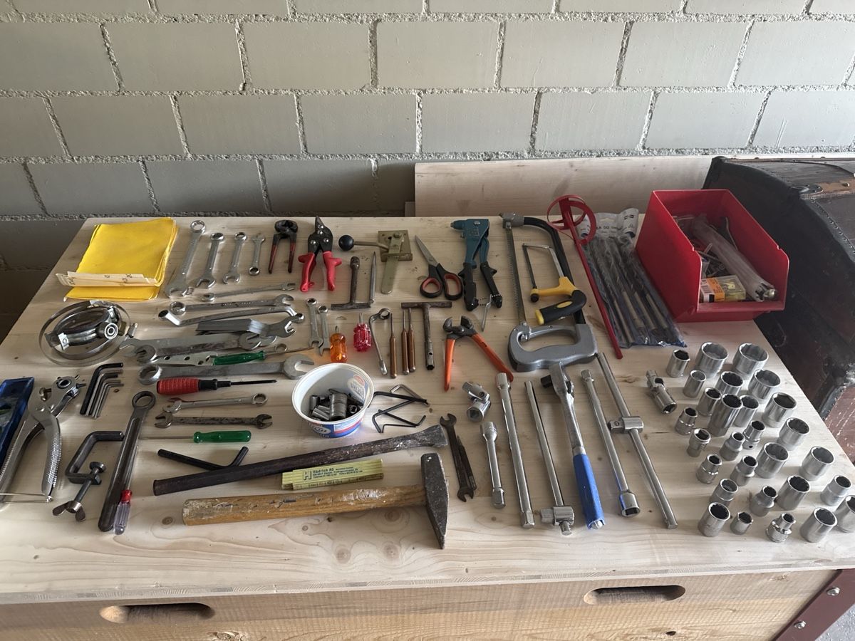 Tous les outils: Diverse Werkzeuge – D'occasion à Effretikon par a.husejni01