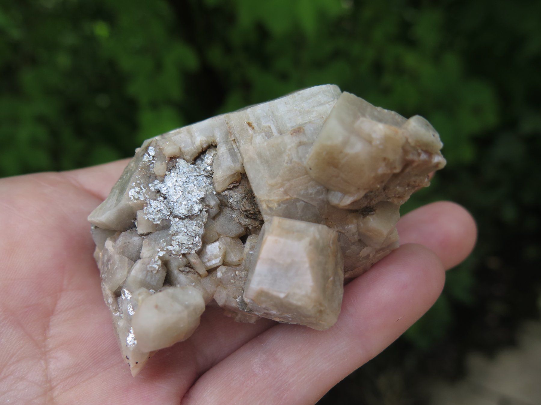 Minéraux & Lithothérapie: Mikroklin mit Muskovit von Namibia – D'occasion à Schaffhausen par Yamakana51L8736OQ8 2