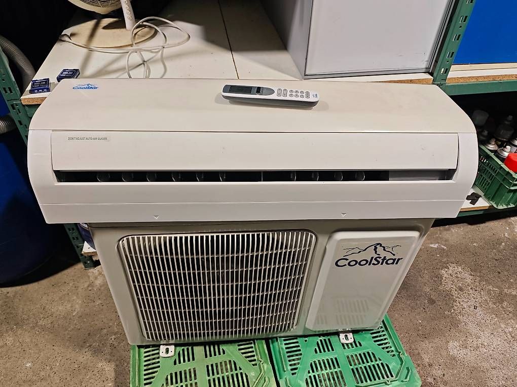 Radiatori: Inverter Split Klimagerät CoolStar CS4000inv Wärmepumpe – Usato da Aarau Rohr venduto da Hometrix 2