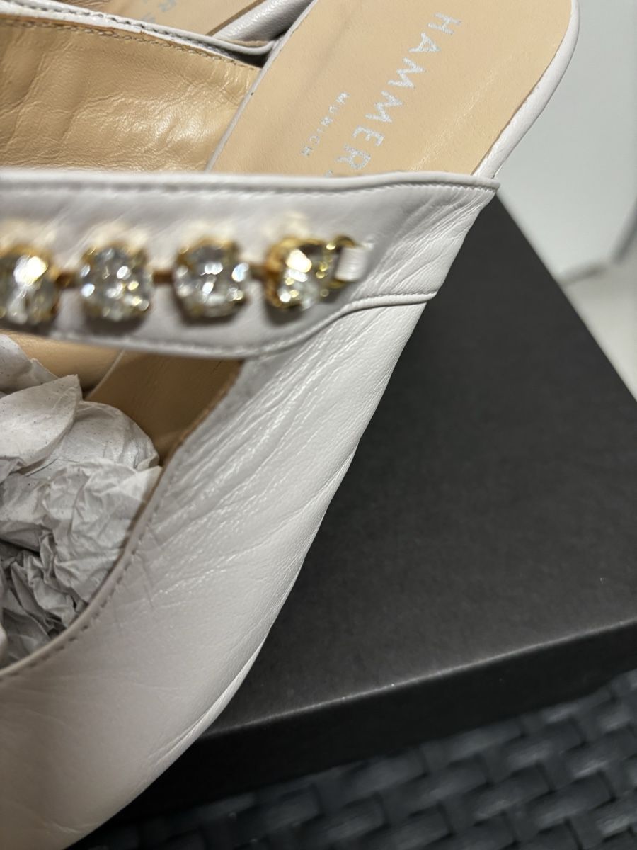 Scarpe da donna: Hammersein Mules Gr. 38 Weiss Strass, Leder – Usato da Salenstein venduto da Silly...0 4