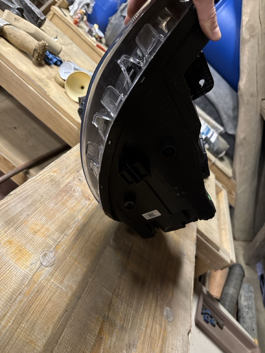 Hyundai Fari: Hyundai i10 Scheinwerfer – Difettoso da Horgen venduto da Timitree 3
