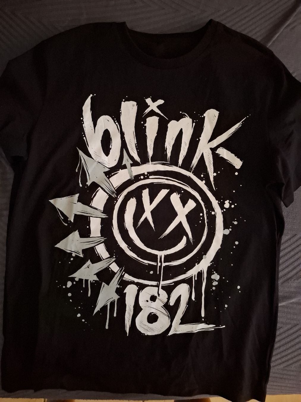 Metallica T-shirt: Maglietta blink 182 Iron maiden – Nuovo (secondo la descrizione) da Monte Carasso venduto da Buttefly 1