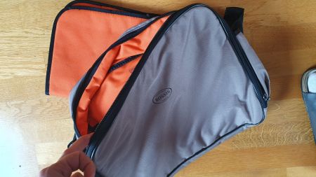 Wickeltasche Rossi mit Wickelauflage und vielen Fächern