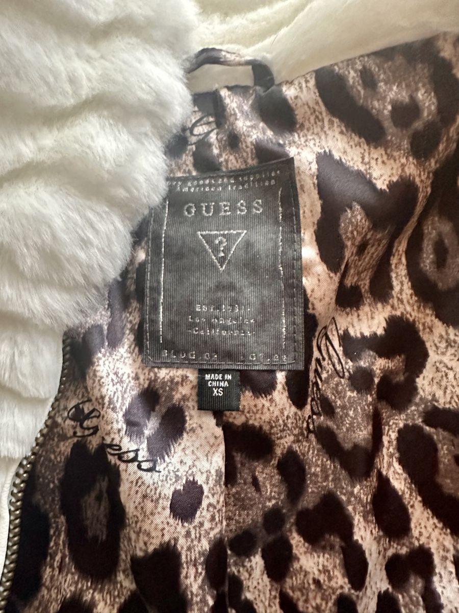Guess Jacken: Guess Kunstfelljacke Jacke xs – Neu (gemäss Beschreibung) aus Pfaffhausen von Klaras_second_hand 4