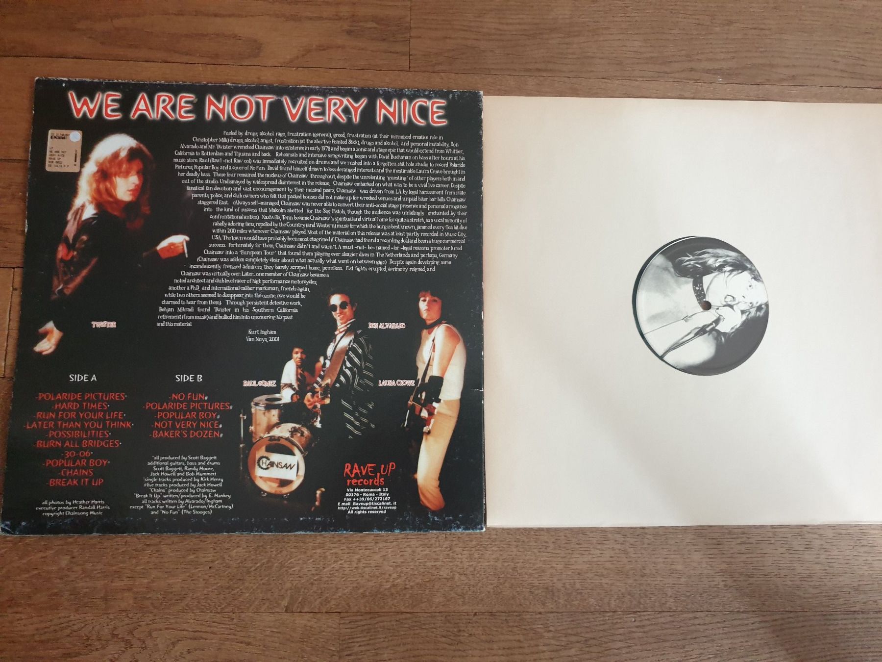 Dischi in vinile: Chainsaw We Are Not Very Nice – Usato da zürich venduto da ultraviolet 1