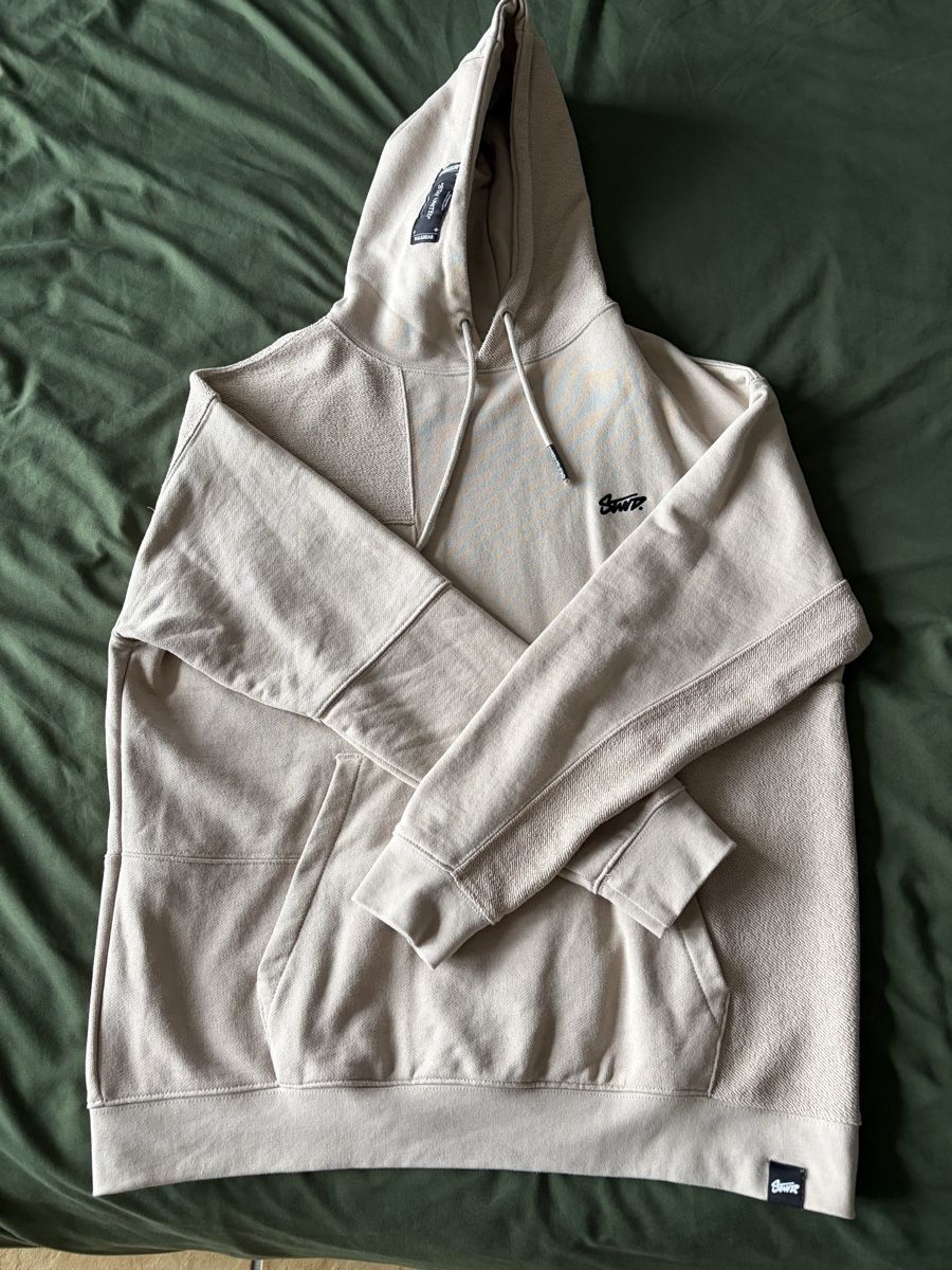 Pull&Bear Maglioni & Felpe: Sweat à capuche beige L de chez Pull&Bear – Usato da Fribourg venduto da jer_p6kc 3