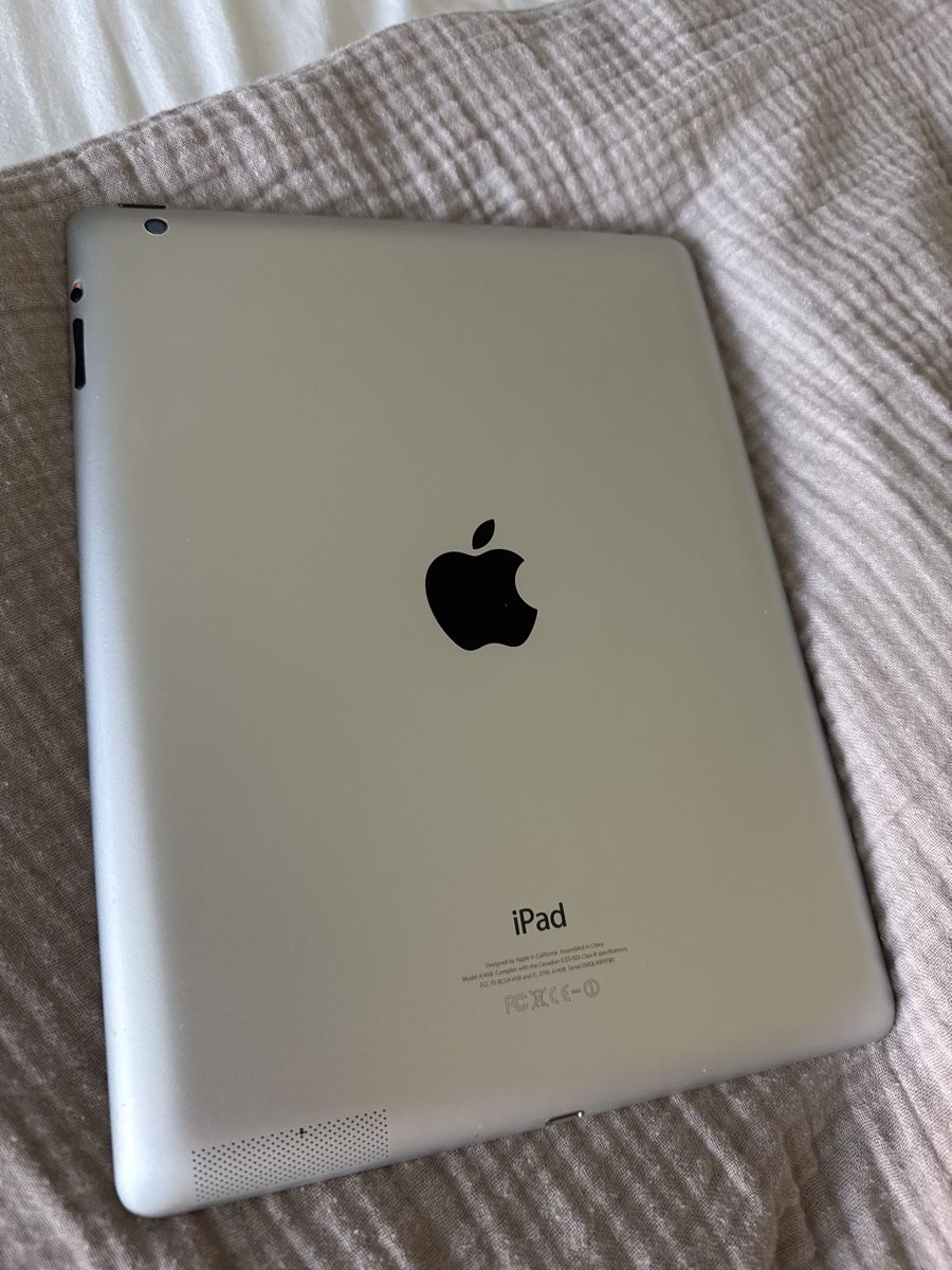 Apple Tablet PC: OBS,iPad (4th gen) Wi-Fi – Usato da Meilen venduto da babiola 1