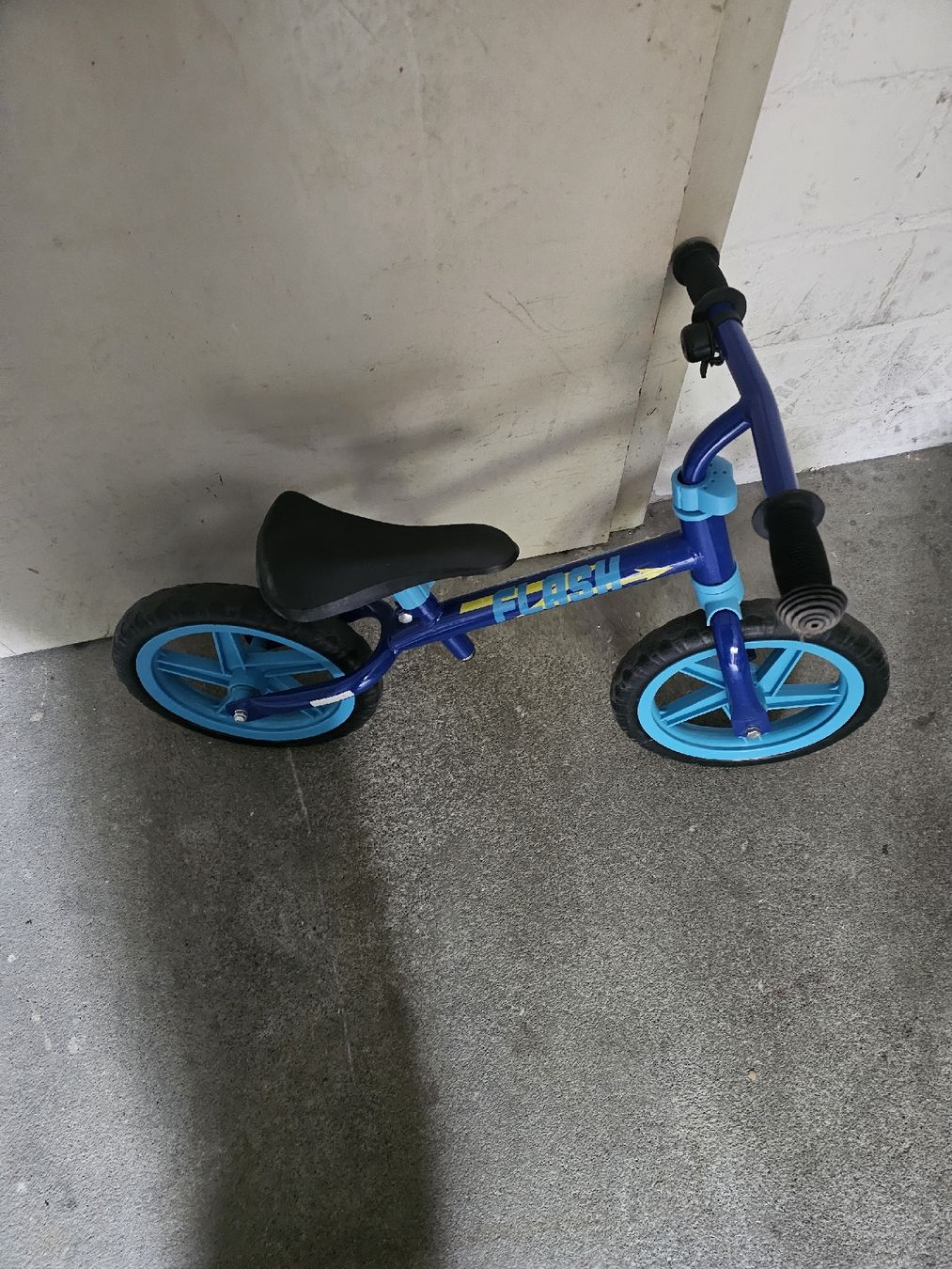 Mini Bikes: laufvelo neuertig – Neu (gemäss Beschreibung) aus Münchenbuchsee von Kappa8
