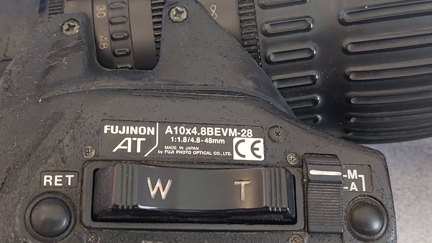 Blackmagic Videocamere: Fujinon A10x4.8 BEVM-28 Weitwinkelobjektiv 2/3" B4 Mount – Usato da Rheineck venduto da FMPTV 2