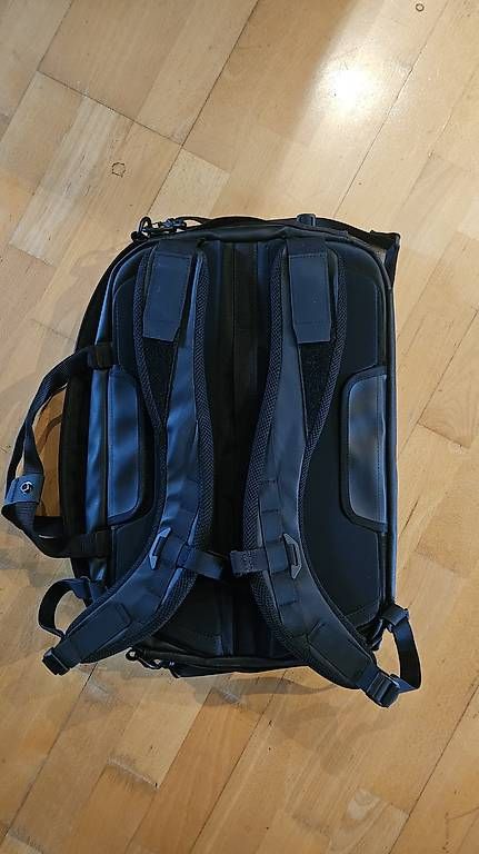 Zaini: BLACK EMBER FORGE 20 MAX - 3 WAY PACK - BRIEFCASE, RUCKSACK, – Usato da Zürich venduto da tobigs 1