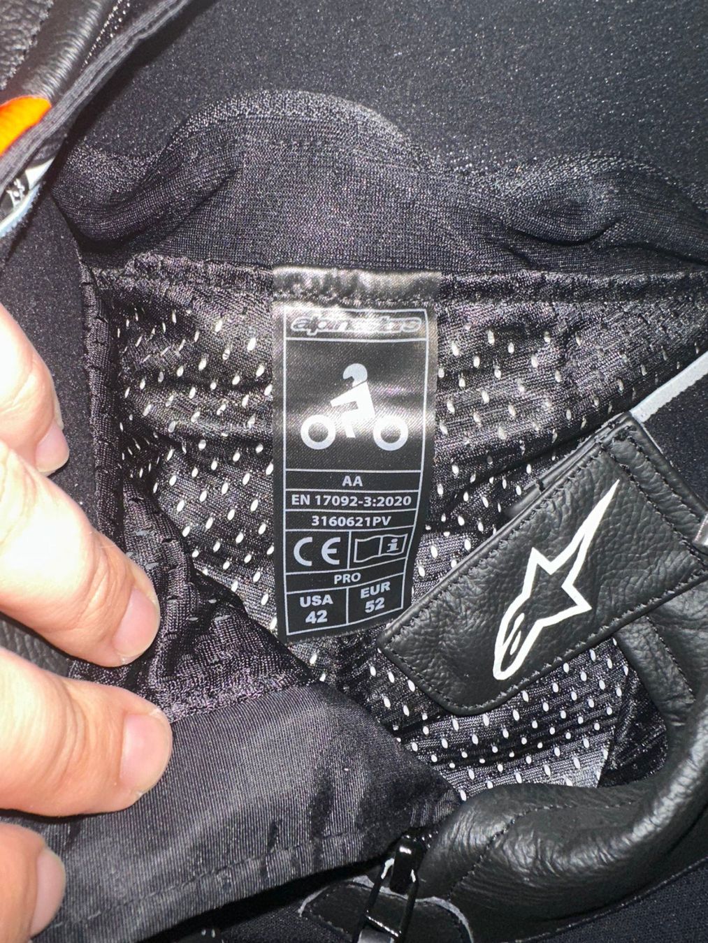 Alpinestars Completi: Alpinestars GP Force 2-Teiler Lederkombi – Nuovo (secondo la descrizione) da Malters venduto da leo_y6cq 4